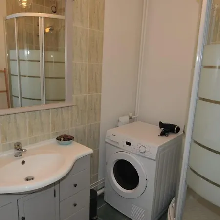 Hirondelle De Apartment